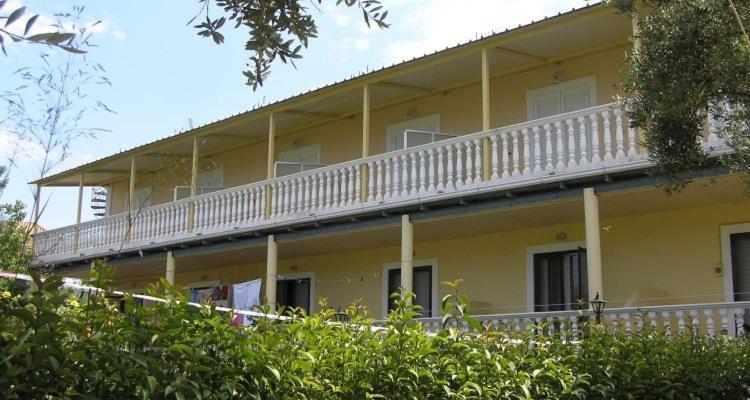 Casa Dyonisia Tsilivi Aparthotel Plános Buitenkant foto