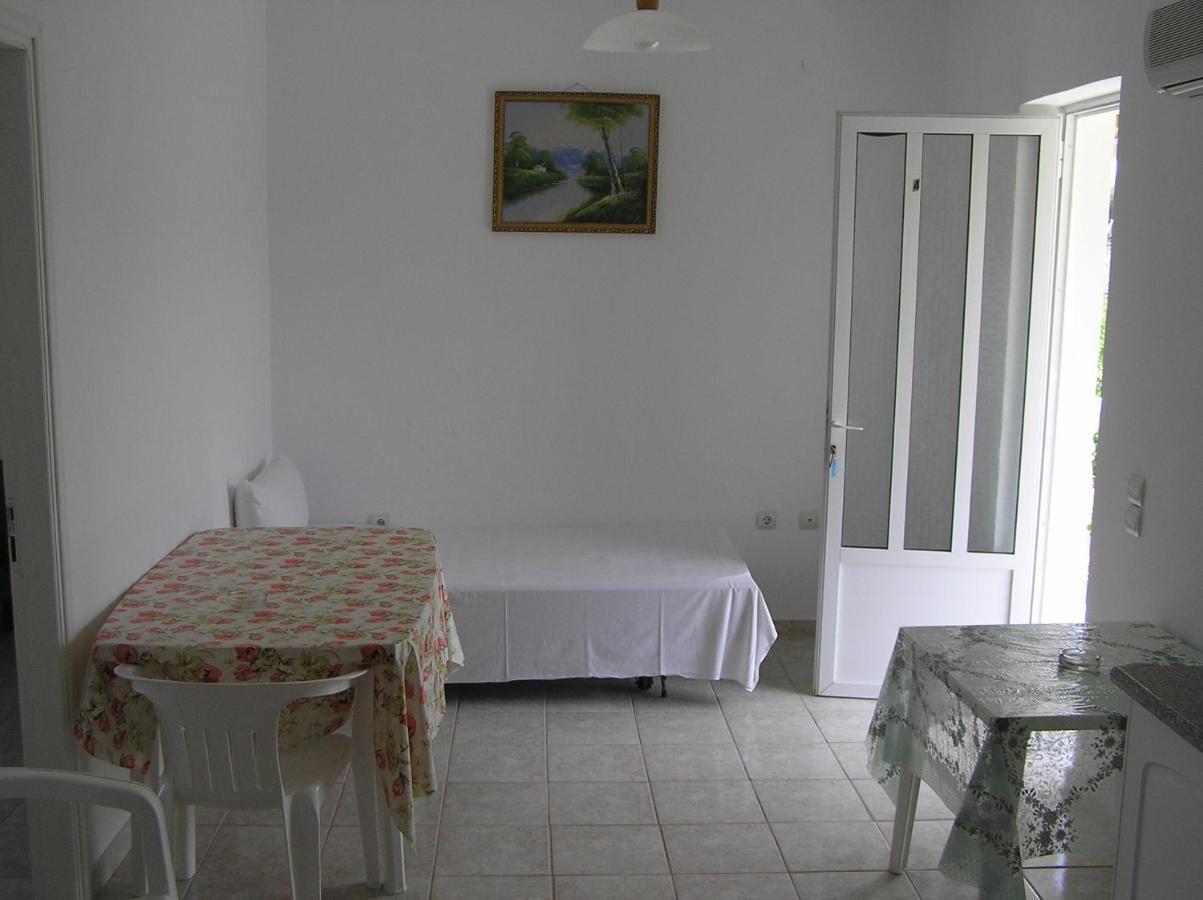 Casa Dyonisia Tsilivi Aparthotel Plános Buitenkant foto